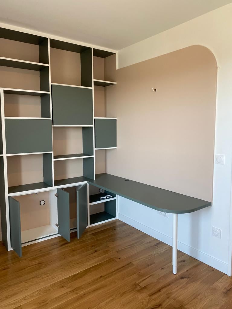 Bibliothèque & bureau intégré